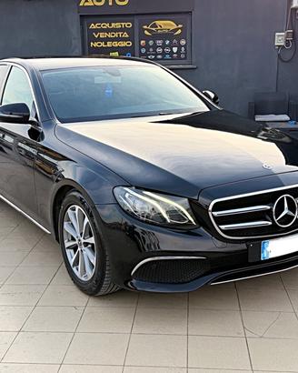 Mercedes-benz E 220 d Auto Exclusive Garanzia 12 M