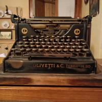 Macchina da scrivere Olivetti