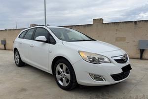 Opel Astra 1.7 CDTI 110CV Sports Tourer Cosmo
