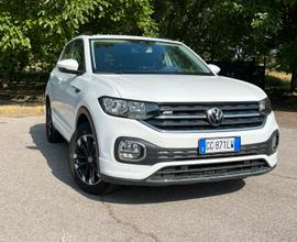 Volkswagen T-Cross R-line (bianca) Ottobre 21'