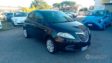 Lancia Ypsilon 1.2 69 CV 5 porte S&S Silver