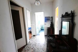 Appartamento luminoso al 3° piano in zona Fiorana