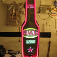 Pravda  lampada pubblicitaria birra al neon