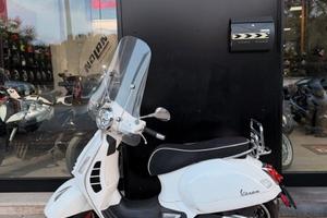 Piaggio Vespa 300 GTS hpe