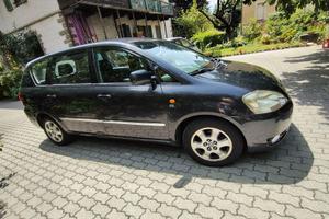 TOYOTA Avensis Verso 1a serie - 2002