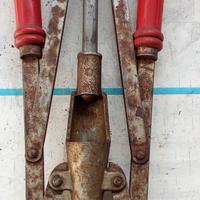 tappatrice tappi in sughero 