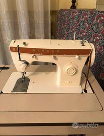MACCHINA DA CUCIRE “ SINGER “