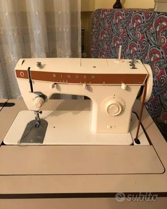 MACCHINA DA CUCIRE “ SINGER “