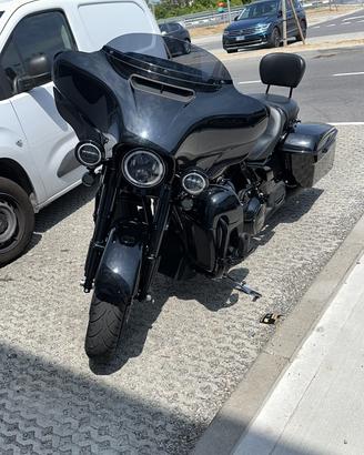Street Glide Special Black Milwaukee-Eight 114!