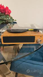 Giradischi design con con cassa oncorporata