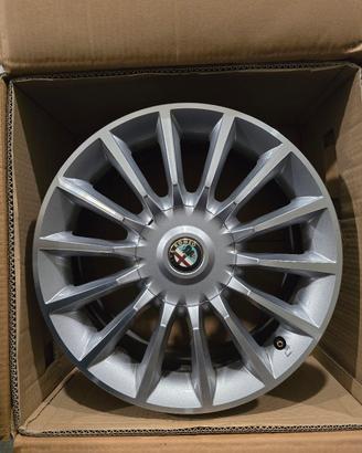 Set 4 cerchi in lega R16