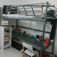 letto a castello con scrivania sotto