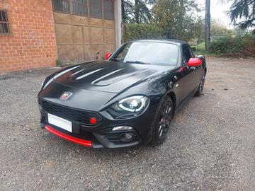 Abarth 124 Spider Scorpione