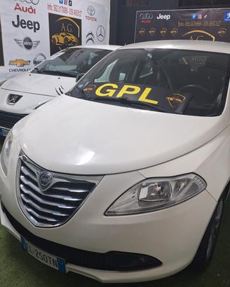 Lancia Ypsilon 1.2 69 CV 5 porte GPL Ecochic Gold