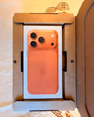 iPhone 17 Pro 1 TB Cosmic Orange