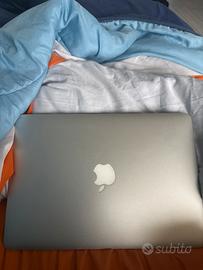 MacBook Air 13-inch 2017
