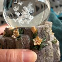 Palla di vetro illuminata