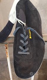 Scarpe per auto da corsa
