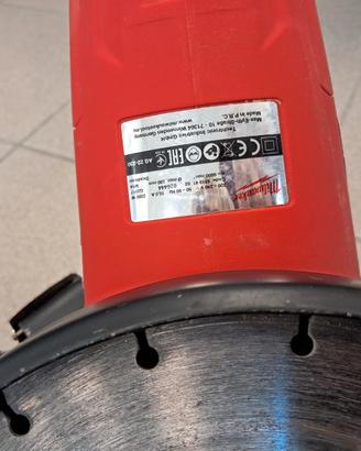 Smerigliatrice angolare Milwaukee AG 22-230 DMS