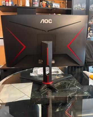 Monitor gaming + omaggio scrivania