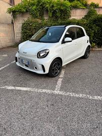 Smart ForFour EQ Pulse