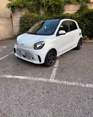 Smart ForFour EQ Pulse