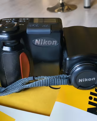 Nikon coolpix 950 completa di scatola e acceasori