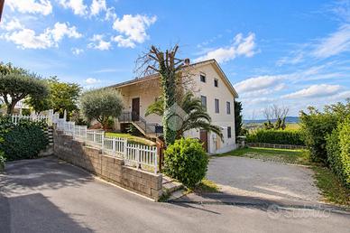 PORZIONE DI BIFAMILIARE A RECANATI