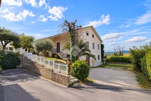 PORZIONE DI BIFAMILIARE A RECANATI