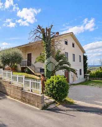 PORZIONE DI BIFAMILIARE A RECANATI