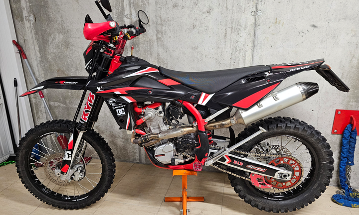 Swm RS 500 R my2016 - mega tagliandata e accessori