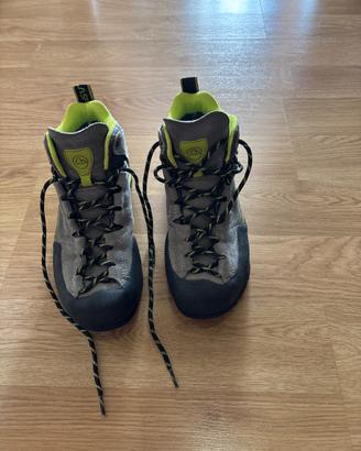 Scarponi da trekking La Sportiva