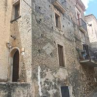 CASA DI CORTE A FIUMEFREDDO BRUZIO