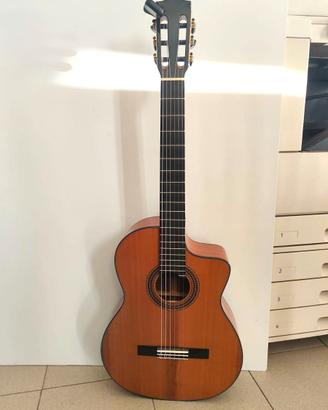 Chitarra amplificata Martines MC-48CCE