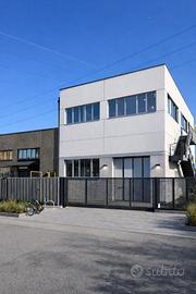 Capannone via Moia Brugherio altezza interna 13m