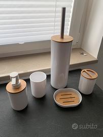 Kit accessori bagno