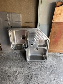 LAVELLO ANGOLARE INOX
