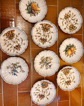 Piatti decorativi in porcellana antichi