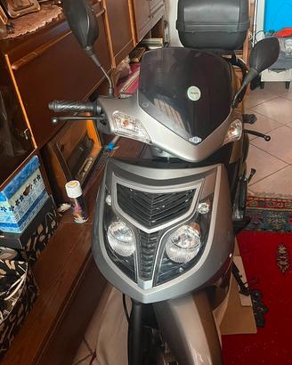 Benelli caffènero 125