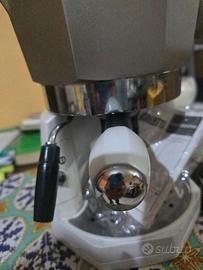 Macchina da caffè della mokona testata e funzionan