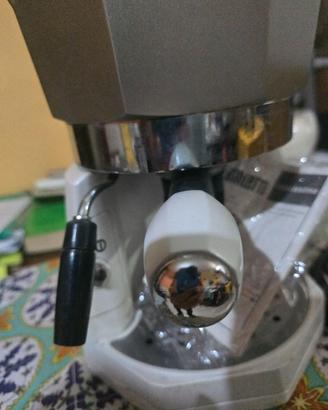 Macchina da caffè della mokona testata e funzionan