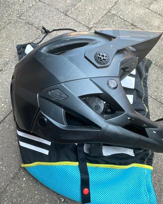 Casco met  98