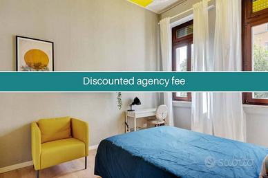 Stanza in appartamento di 469 m² a Milano