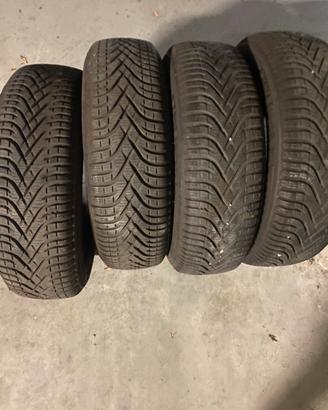 Gomme 175/65 R15