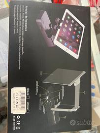 Mobile phone holder with screen amplifier