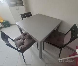 Tavolo con sedie Ikea
