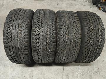 4 Gomme 215/55r17 Bridgestone invernali al 90%