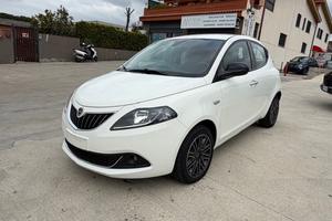 Lancia Ypsilon 1.0 FireFly 5 porte S&S Hybrid Gold