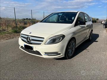 Mercedes-benz B 200 220 CDI Automatic Premium