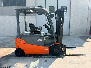 CARRELLO ELEVATORE MULETTO ELETTRICO TOYOTA 25 QUI